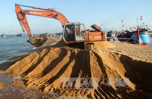Phú Yên mở cửa biển mới đưa toàn bộ tàu thuyền ra khơi